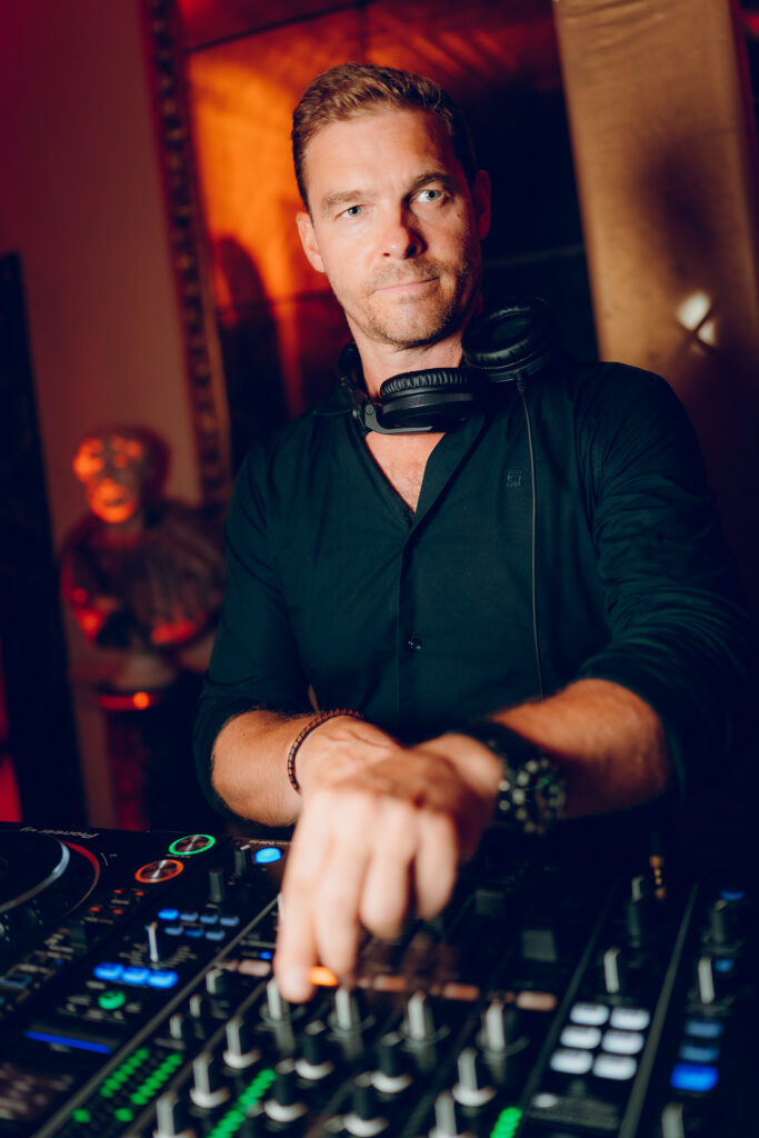 Photo: SUNSHINE RACKET on The House of Essenza Launch Event